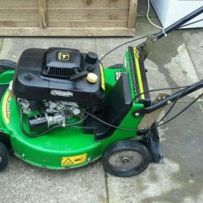 2015 John Deere JX85 Lawnmower