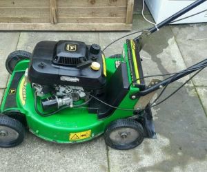 2015 John Deere JX85 Lawnmower