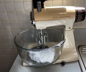 Sunbeam vintage mixmaster stand mixer